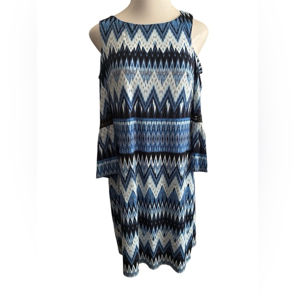Eliza J Elegant Chic Cold Shoulder Blue and White Geometric Print Dress 14 - Picture 2 of 13